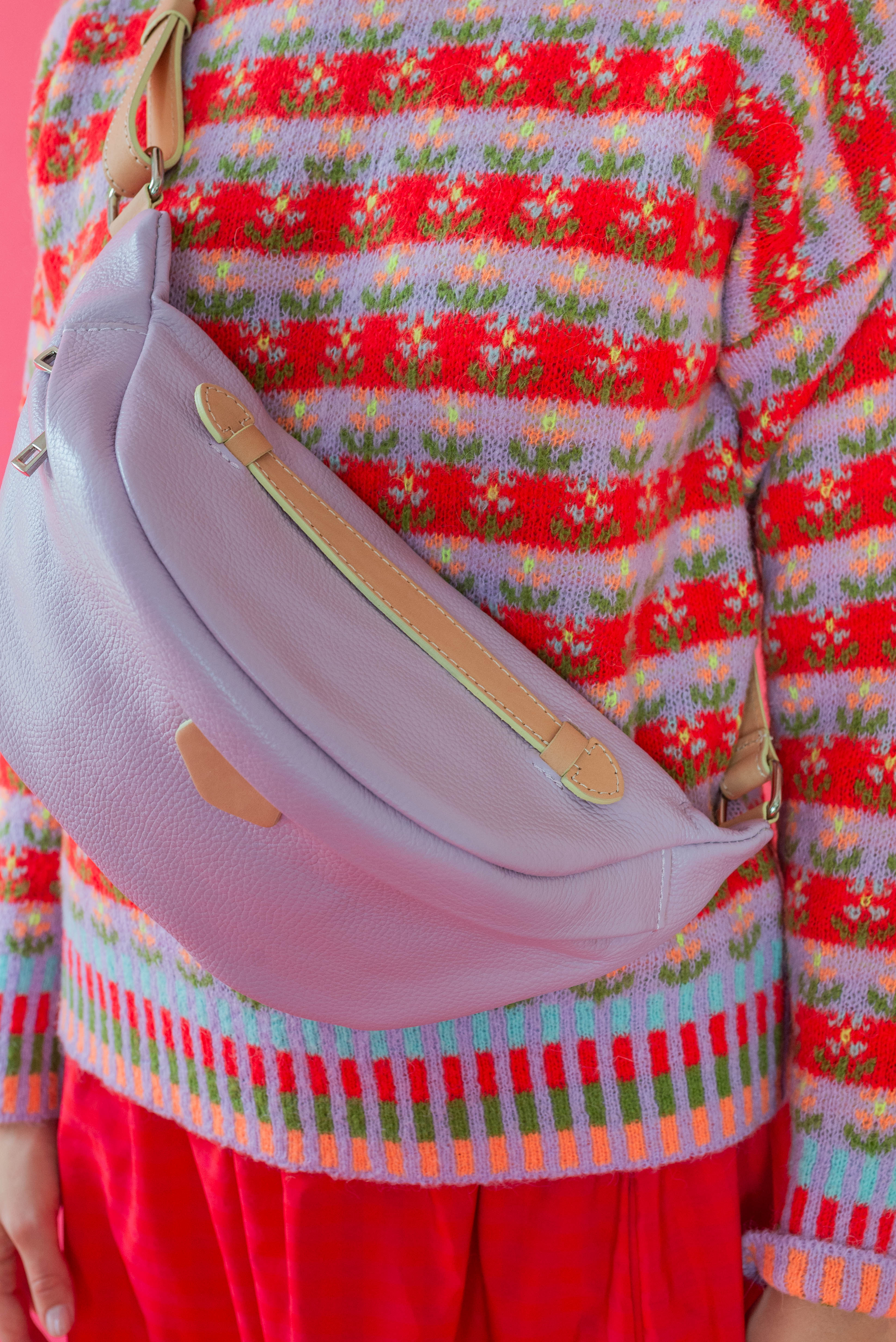 Lila Leder Bauchtasche