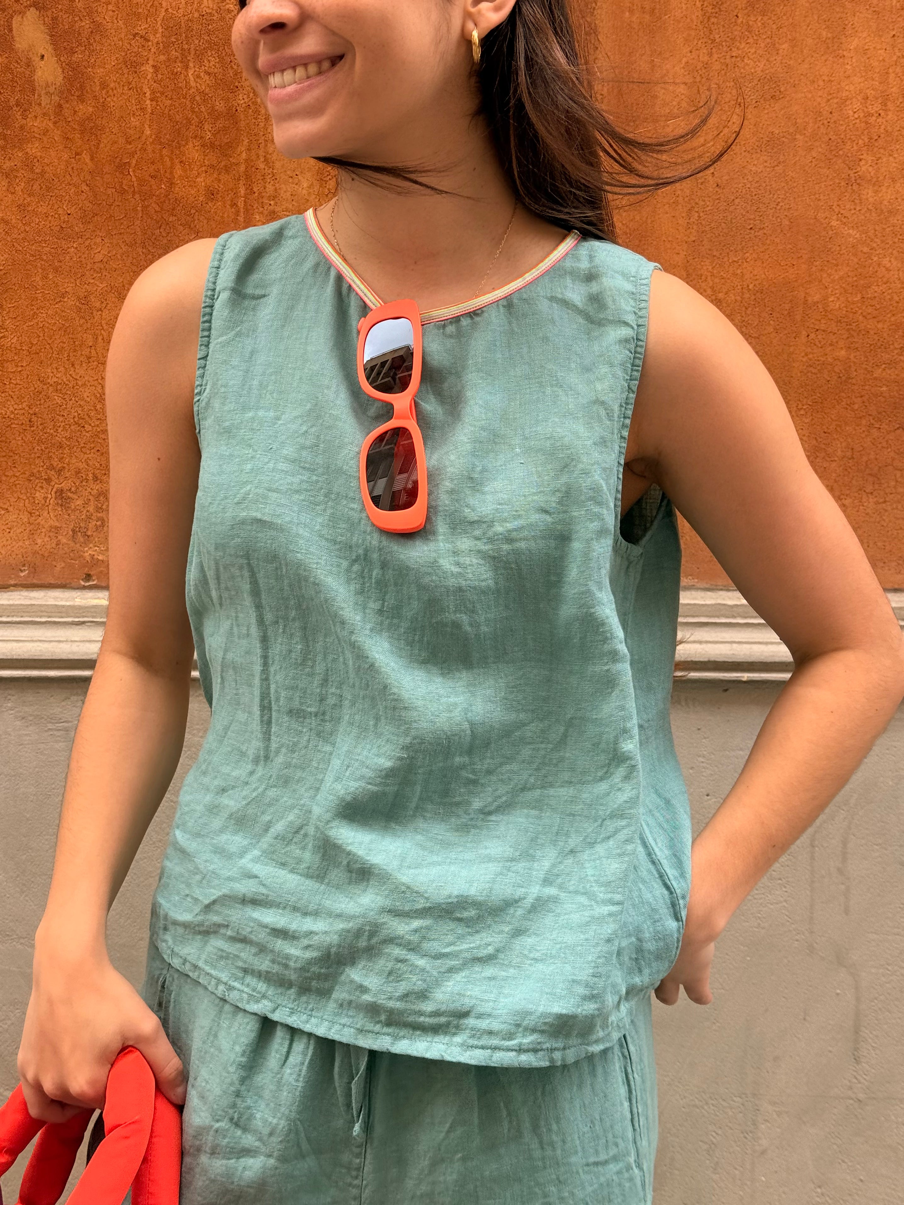 Green Ana linen body